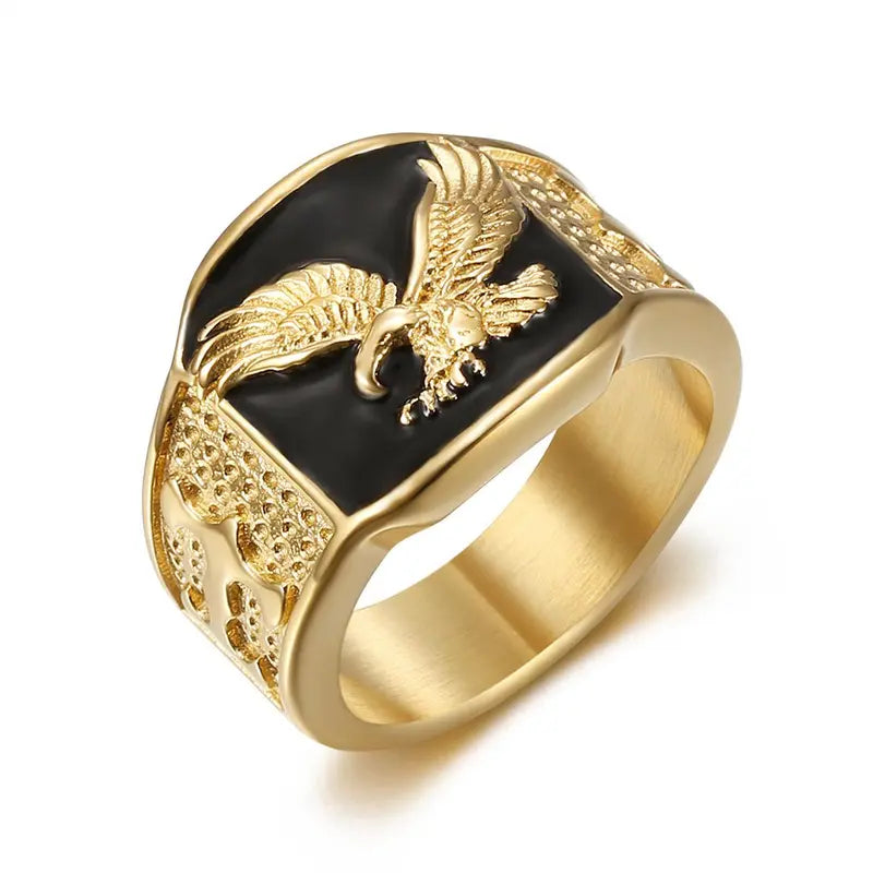 Elegant, vintage-style ring featuring a majestic eagle motif