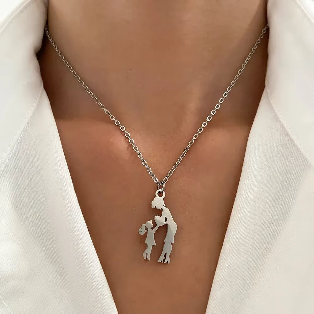 Collar con colgante de madre y tres hijos/hijas amor entre mamá y niños