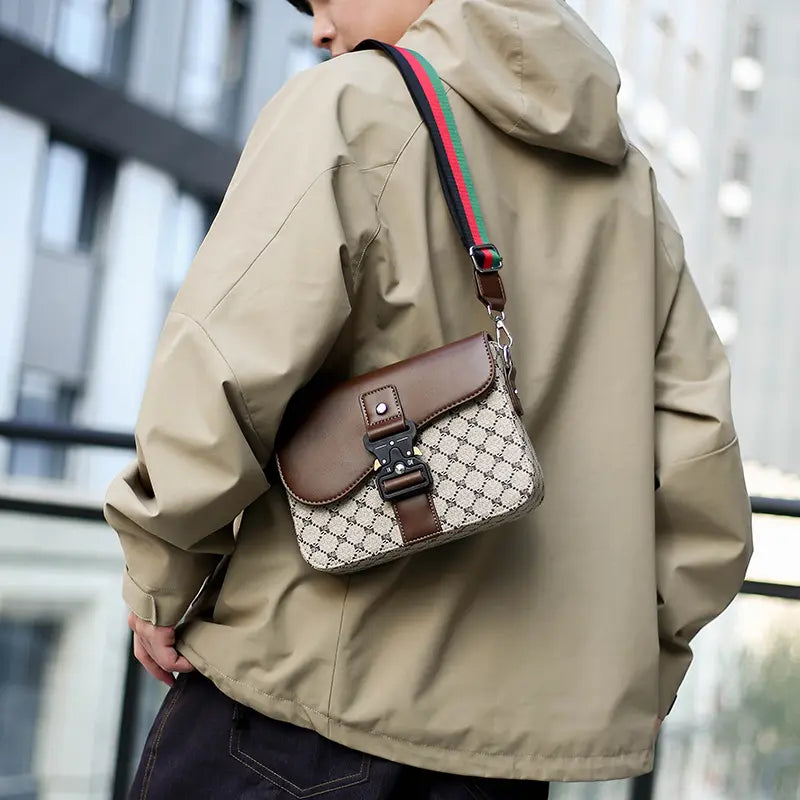 Flap-top stylish business shoulder bag