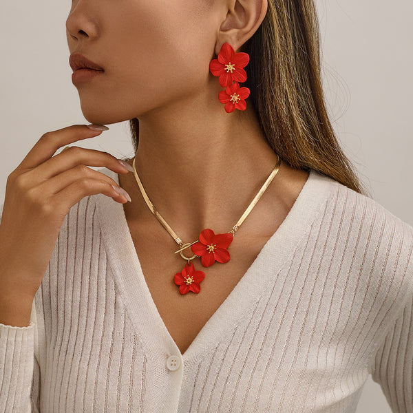 Elegant Floral Pendant Necklace and Earring Set