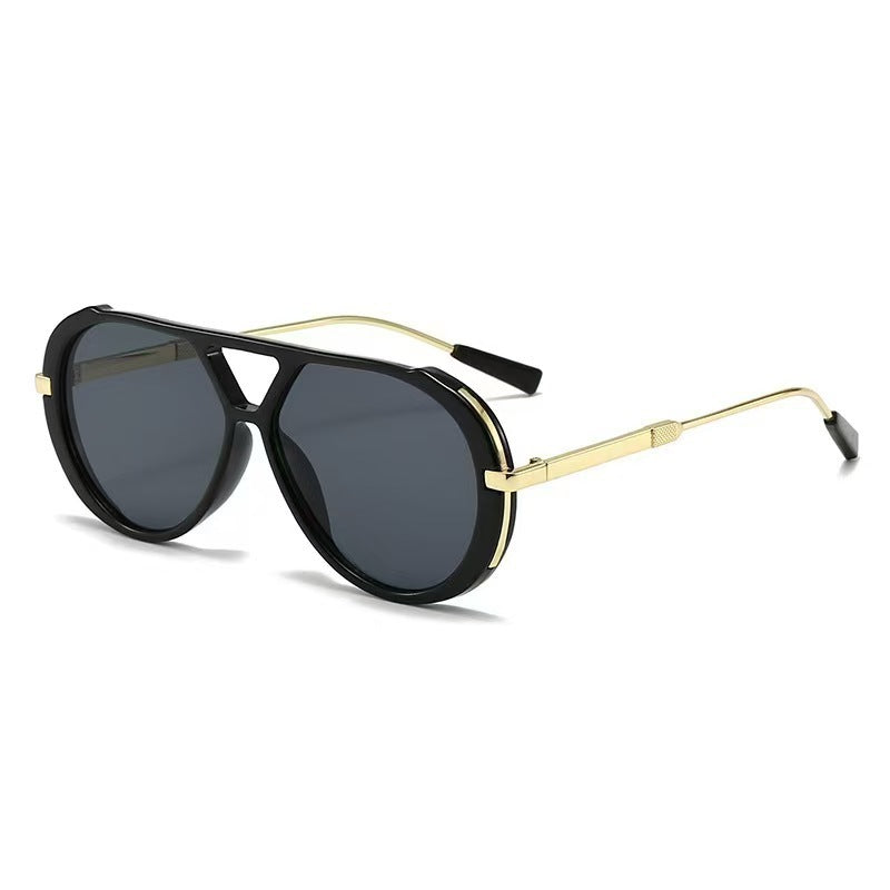 Retro-style women's sunglasses
