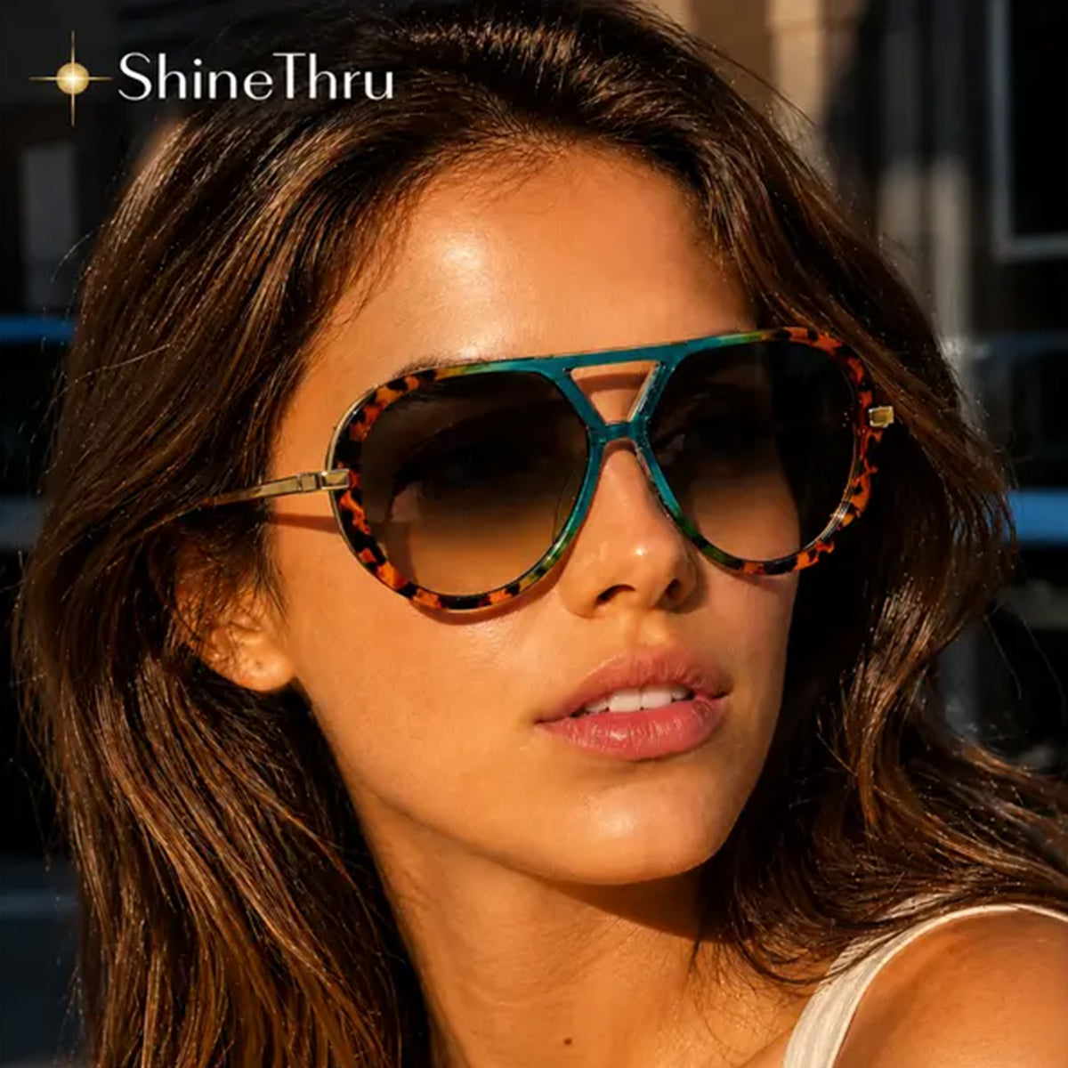 Retro-style women's sunglasses