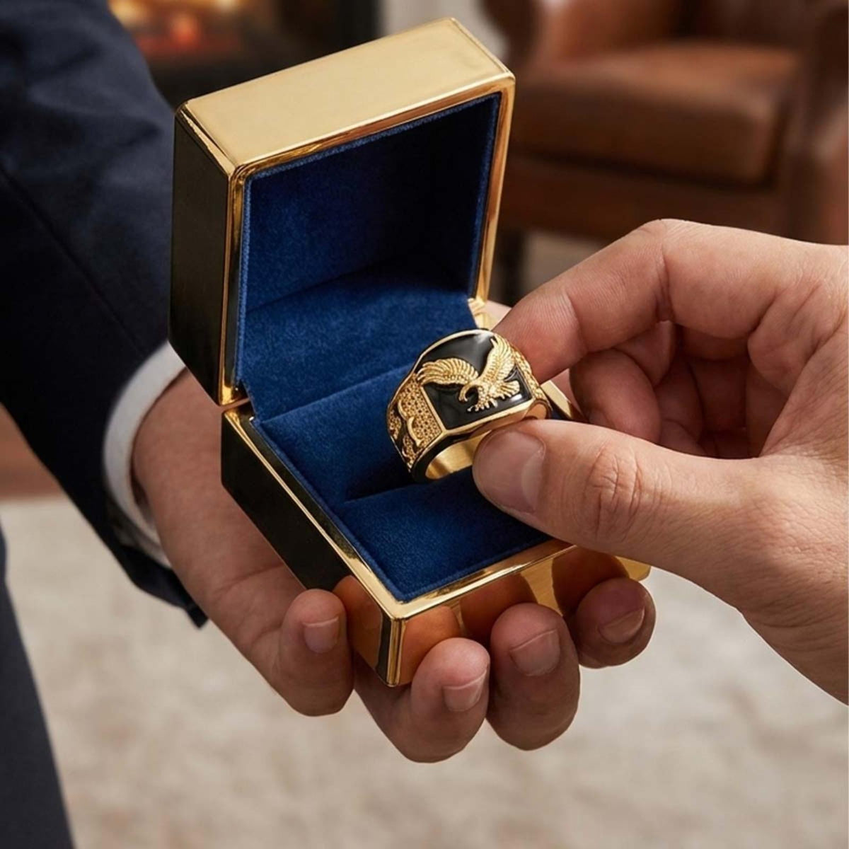 Elegant, vintage-style ring featuring a majestic eagle motif
