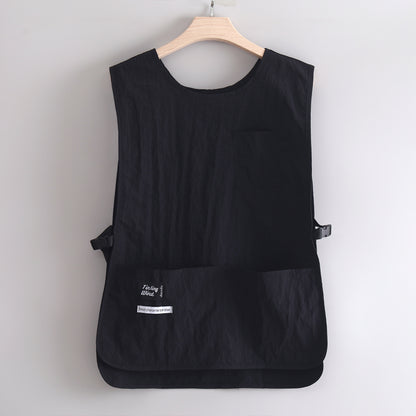 Sleeveless, multi-pocket, lightweight apron