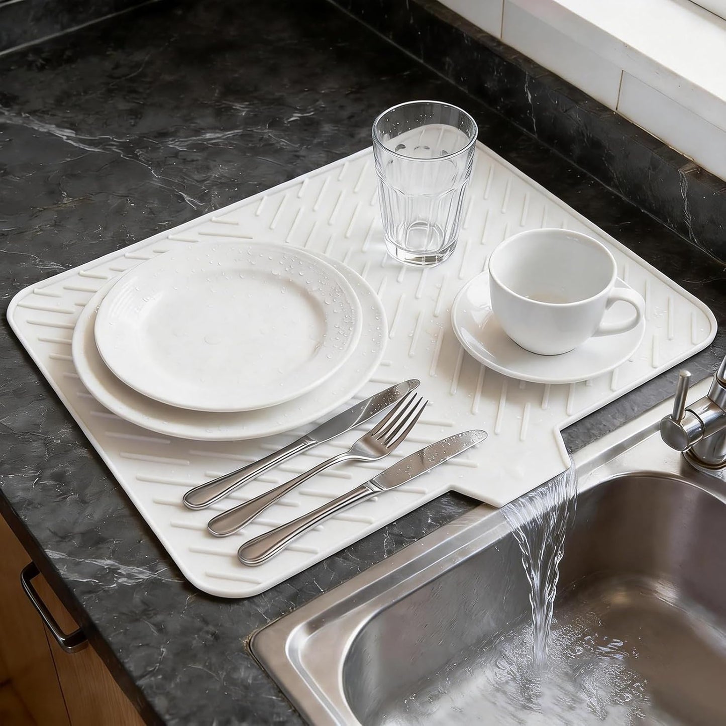 Heat-resistant Silicone Mat for Kitchen Counter or Sink