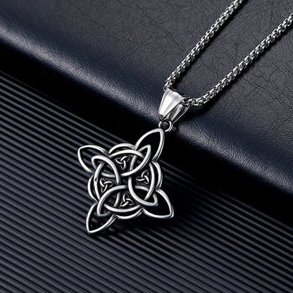 Mystical Witches Knot Necklace – Interwoven Celtic Pendant with Triquetra Trinity Symbol